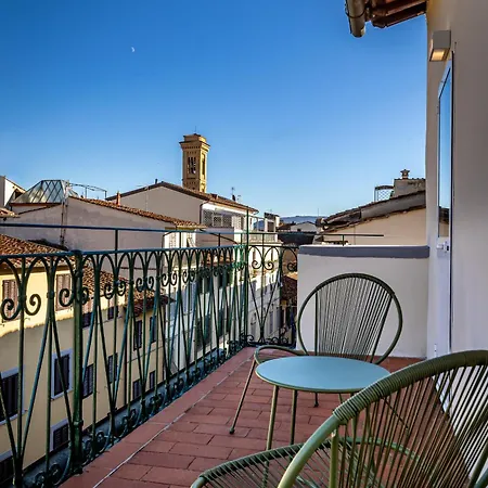 Yd Four Ognissanti Konukevi 3*